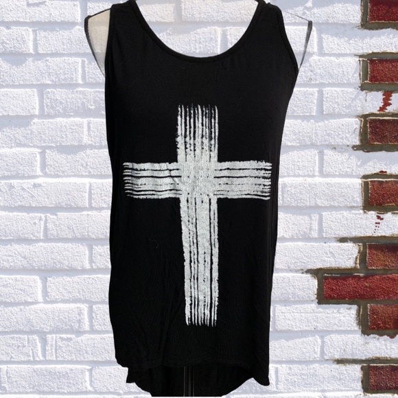 Forever 21 Tops - FOREVER 21 BLACK HIGH-LOW GRAPHIC TUNIC TOP